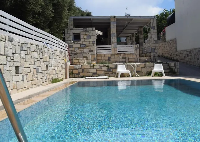 Aquarock Villa With Private Pool